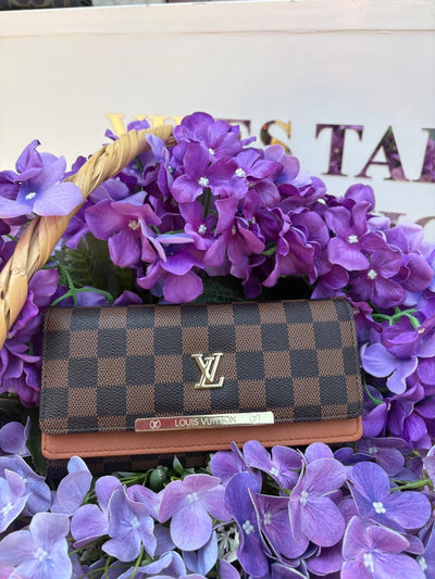 Compact Structured Wallet