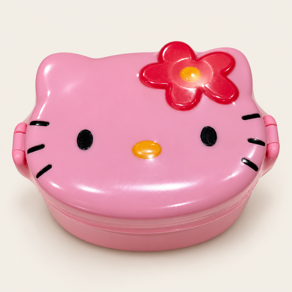 Pink cat character lunch box closed