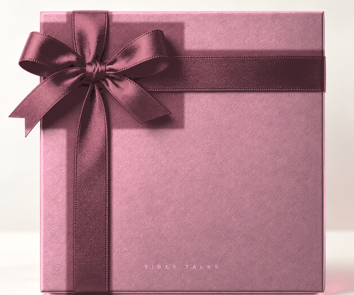 Large Pink Gift Box 25x30x12 cm